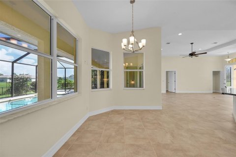 House in Rotonda, Florida 3 bedrooms, 198.63 sq.m. № 1904998 - photo 18