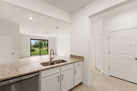 Adosado en alquiler en Bradenton, Florida, 3 dormitorios, 174.56 m2 № 1912423 - foto 7