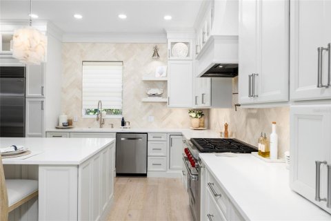 Casa en venta en Tampa, Florida, 4 dormitorios, 252.14 m2 № 2105055 - foto 16