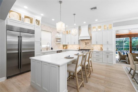 Casa en venta en Tampa, Florida, 4 dormitorios, 252.14 m2 № 2105055 - foto 13