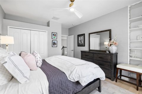 Casa en venta en Tampa, Florida, 4 dormitorios, 252.14 m2 № 2105055 - foto 30