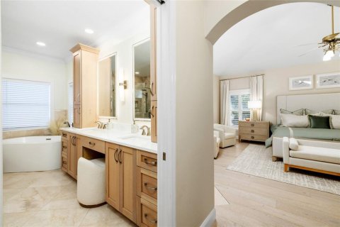 Casa en venta en Tampa, Florida, 4 dormitorios, 252.14 m2 № 2105055 - foto 24