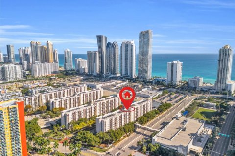 Copropriété à vendre à Sunny Isles Beach, Floride: 1 chambre, 59.46 m2 № 2004420 - photo 2