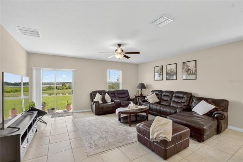 Villa ou maison à vendre à Wesley Chapel, Floride: 6 chambres, 269.6 m2 № 1905774 - photo 8
