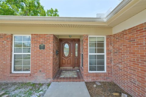 House in Tampa, Florida 4 bedrooms, 186.18 sq.m. № 2195701 - photo 3