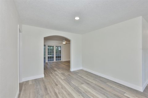 House in Tampa, Florida 4 bedrooms, 186.18 sq.m. № 2195701 - photo 26