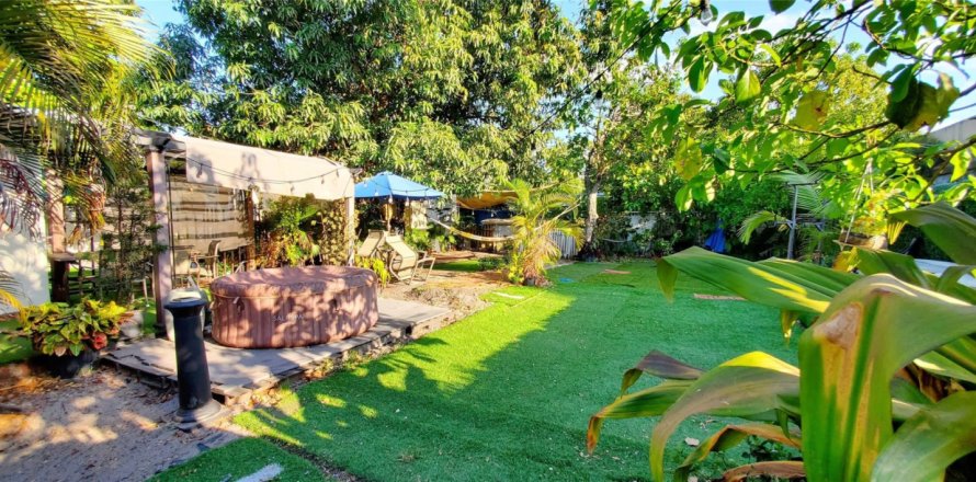 Casa en North Miami, Florida 2 dormitorios, 69.68 m2 № 1079100