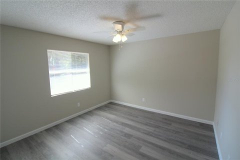 House in Ocala, Florida 2 bedrooms, 80.27 sq.m. № 2099664 - photo 7