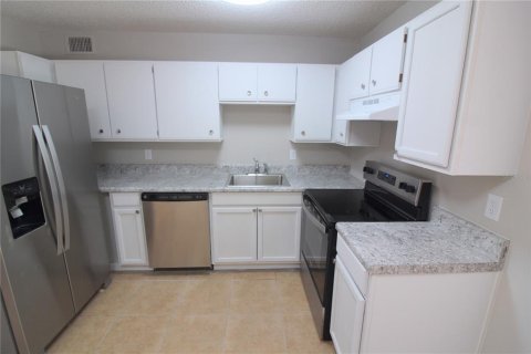 House in Ocala, Florida 2 bedrooms, 80.27 sq.m. № 2099664 - photo 4