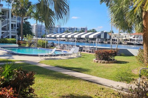 Copropriété à vendre à Hollywood, Floride: 1 chambre, 60.57 m2 № 1971952 - photo 11