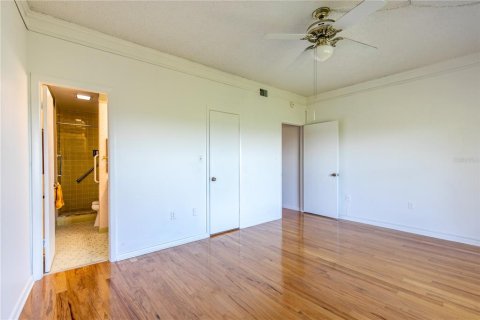 Condominio en venta en Mount Dora, Florida, 2 dormitorios, 112.32 m2 № 1251625 - foto 17