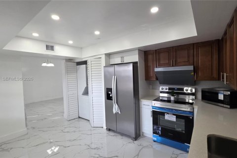 Townhouse in Plantation, Florida 3 bedrooms, 150.87 sq.m. № 2011339 - photo 21