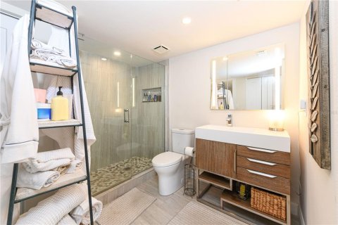 Condo in Sarasota, Florida, 2 bedrooms  № 1754770 - photo 13
