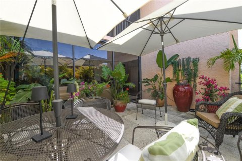 Condo in Sarasota, Florida, 2 bedrooms  № 1754770 - photo 17