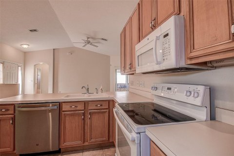 Купить виллу или дом в Сан-Антонио, Флорида 9 комнат, 128.58м2, № 1822674 - фото 11