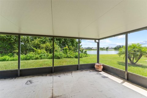 House in Orlando, Florida 3 bedrooms, 156.45 sq.m. № 1841771 - photo 26