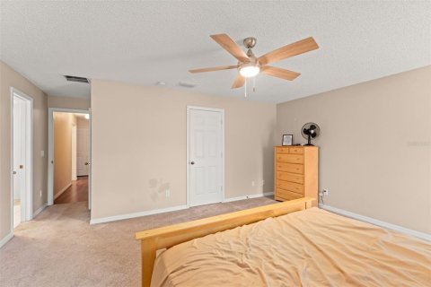 House in Orlando, Florida 3 bedrooms, 156.45 sq.m. № 1841771 - photo 12