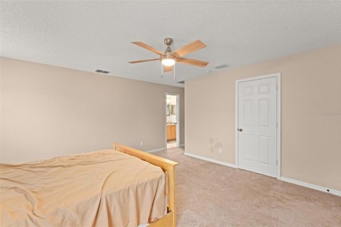 House in Orlando, Florida 3 bedrooms, 156.45 sq.m. № 1841771 - photo 13