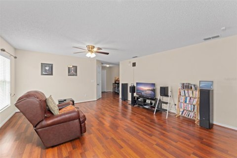 House in Orlando, Florida 3 bedrooms, 156.45 sq.m. № 1841771 - photo 3