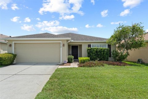 House in Orlando, Florida 3 bedrooms, 156.45 sq.m. № 1841771 - photo 1
