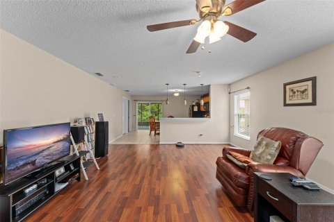 House in Orlando, Florida 3 bedrooms, 156.45 sq.m. № 1841771 - photo 2