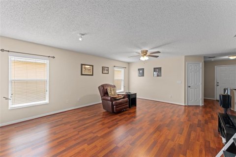 House in Orlando, Florida 3 bedrooms, 156.45 sq.m. № 1841771 - photo 15