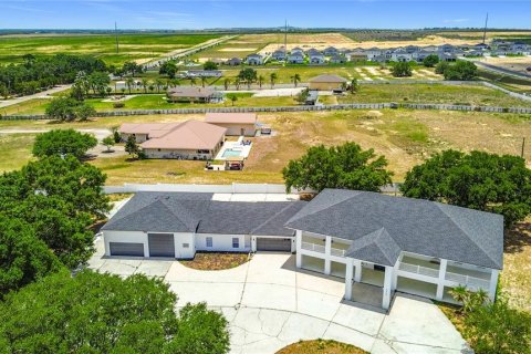 Casa en venta en Dundee, Florida, 9 dormitorios, 817.45 m2 № 2112842 - foto 9