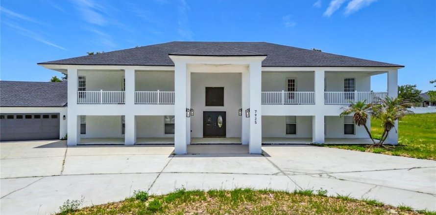 Casa en Dundee, Florida 9 dormitorios, 817.45 m2 № 2112842