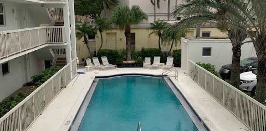 Condo à West Palm Beach, Floride, 2 chambres № 909873