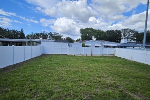 Casa en venta en Tampa, Florida, 3 dormitorios, 145.21 m2 № 1770171 - foto 10