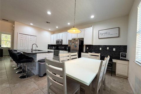 Adosado en venta en Kissimmee, Florida, 4 dormitorios, 177.16 m2 № 2101699 - foto 9