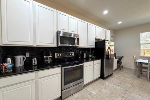 Adosado en venta en Kissimmee, Florida, 4 dormitorios, 177.16 m2 № 2101699 - foto 6