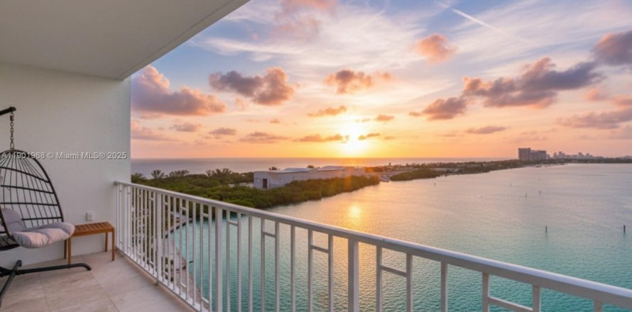 Condo in Sunny Isles Beach, Florida, 2 bedrooms  № 1953577