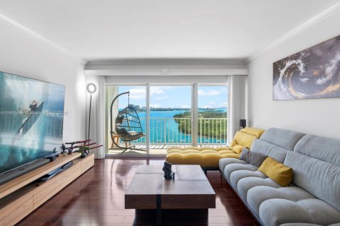 Condo in Sunny Isles Beach, Florida, 2 bedrooms  № 1953577 - photo 8