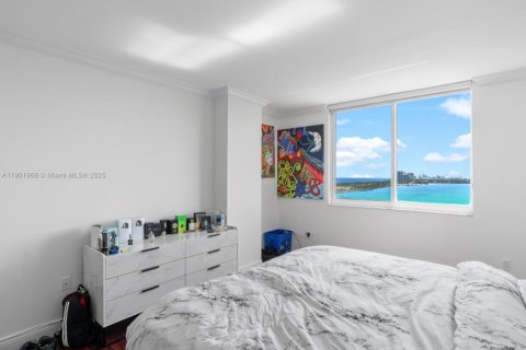 Condo in Sunny Isles Beach, Florida, 2 bedrooms  № 1953577 - photo 29