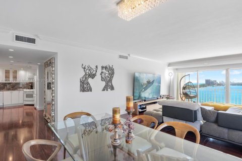 Condo in Sunny Isles Beach, Florida, 2 bedrooms  № 1953577 - photo 6