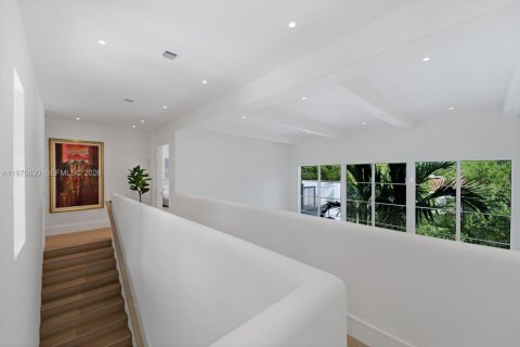 Villa ou maison à vendre à Coral Gables, Floride: 5 chambres, 345.22 m2 № 2042746 - photo 19