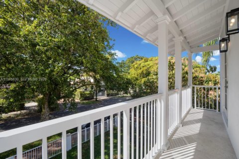 Villa ou maison à vendre à Coral Gables, Floride: 5 chambres, 345.22 m2 № 2042746 - photo 22