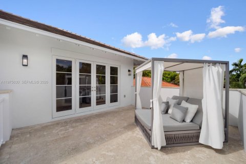 Villa ou maison à vendre à Coral Gables, Floride: 5 chambres, 345.22 m2 № 2042746 - photo 28