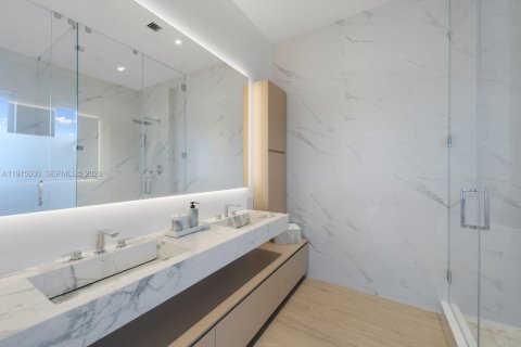 Villa ou maison à vendre à Coral Gables, Floride: 5 chambres, 345.22 m2 № 2042746 - photo 27