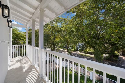 Villa ou maison à vendre à Coral Gables, Floride: 5 chambres, 345.22 m2 № 2042746 - photo 21