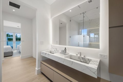 Villa ou maison à vendre à Coral Gables, Floride: 5 chambres, 345.22 m2 № 2042746 - photo 26