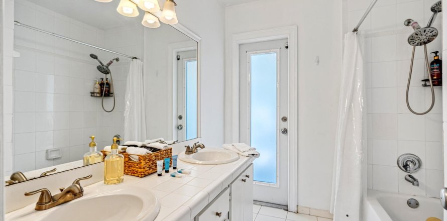 Villa ou maison à Fort Lauderdale, Floride 4 chambres, 182.18 m2 № 1079050