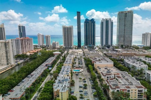 Copropriété à vendre à Sunny Isles Beach, Floride: 1 chambre, 67.35 m2 № 1952510 - photo 16