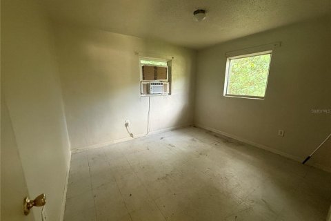 Immobilier commercial à vendre à Ocala, Floride: 8 chambres, 252.32 m2 № 2258731 - photo 13