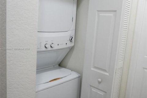 Купить таунхаус в Хайалиа Гарденс, Флорида 3 спальни, 123.75м2, № 1994271 - фото 27