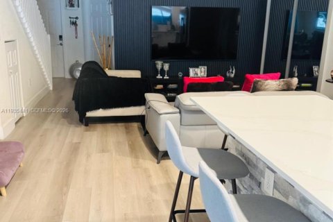 Купить таунхаус в Хайалиа Гарденс, Флорида 3 спальни, 123.75м2, № 1994271 - фото 2