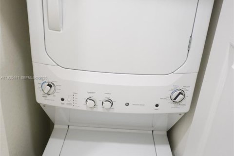 Купить таунхаус в Хайалиа Гарденс, Флорида 3 спальни, 123.75м2, № 1994271 - фото 28