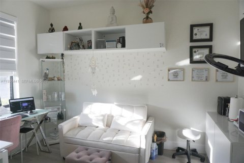 Купить таунхаус в Хайалиа Гарденс, Флорида 3 спальни, 123.75м2, № 1994271 - фото 20