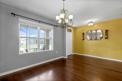House in Davenport, Florida 5 bedrooms, 250.46 sq.m. № 1349885 - photo 7